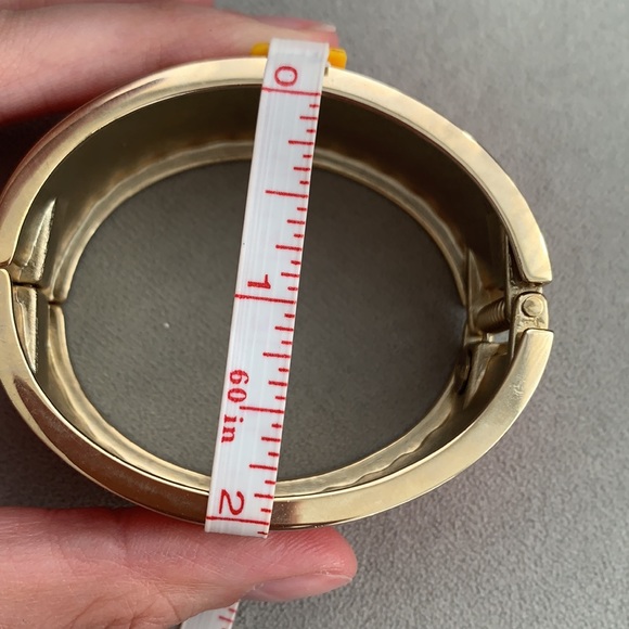 🤩🔥CORAL Enamel Bangle Wide Bracelet - Picture 7 of 10